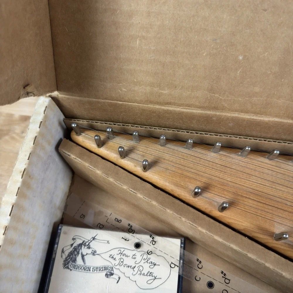 Vintage 1985 Unicorn Strings Bowed Psaltery Dulcimer Instrument in Original Box